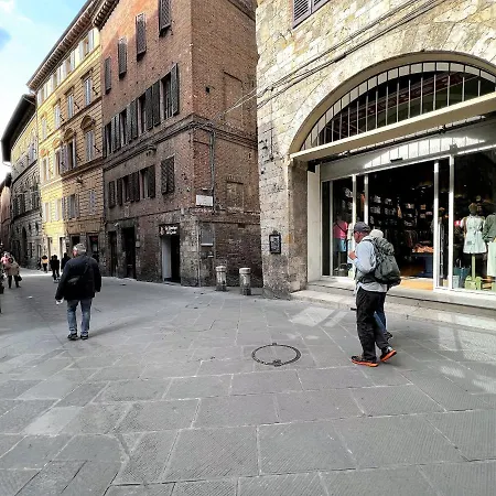 Casa Dany-at The Beginning Of The Main Street Siena