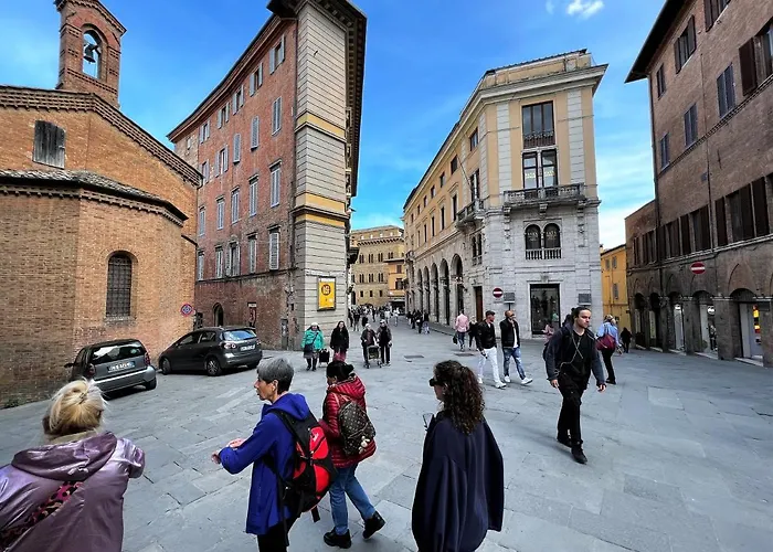 Casa Dany-at The Beginning Of The Main Street * Siena